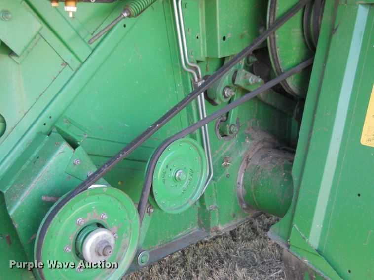 image for item HO9681 1998 John Deere 9610 Maximizer combine
