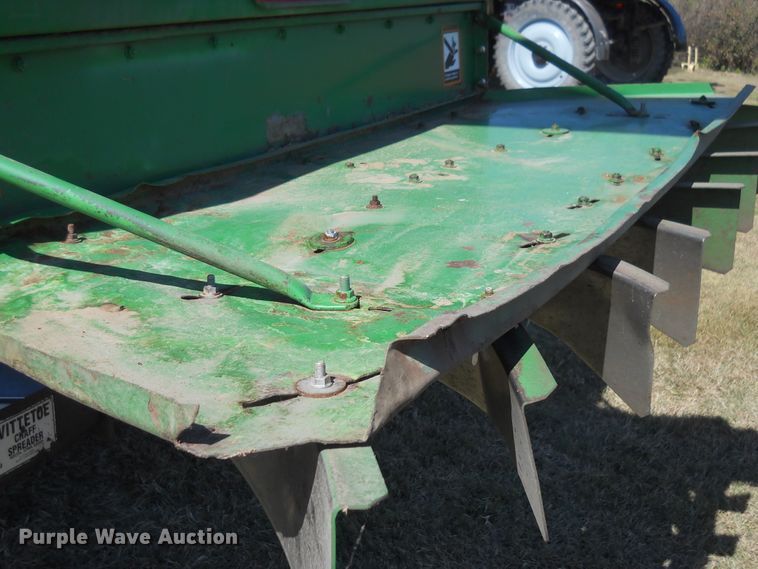 image for item HO9681 1998 John Deere 9610 Maximizer combine