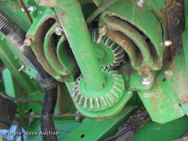 image for item HO9681 1998 John Deere 9610 Maximizer combine