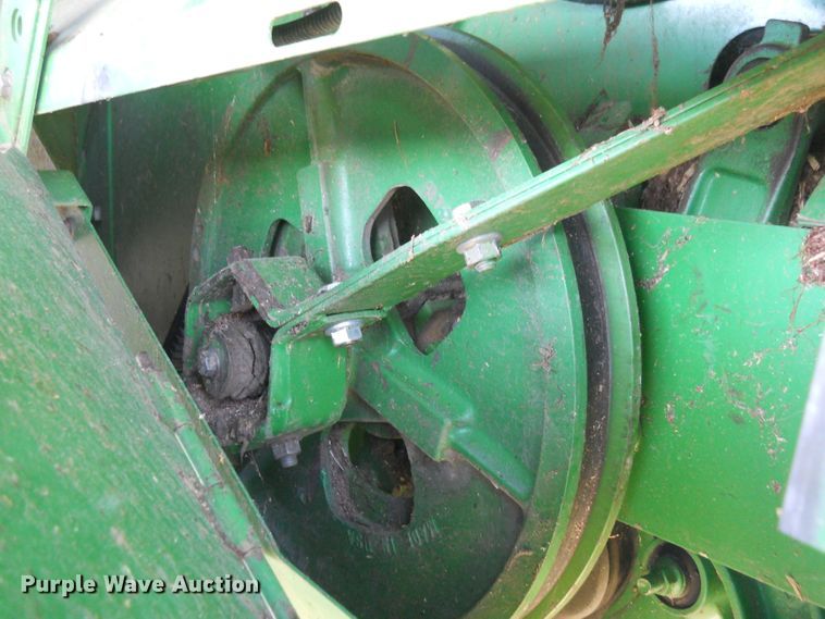 image for item HO9681 1998 John Deere 9610 Maximizer combine