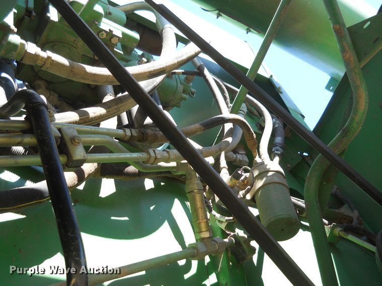 image for item HO9681 1998 John Deere 9610 Maximizer combine