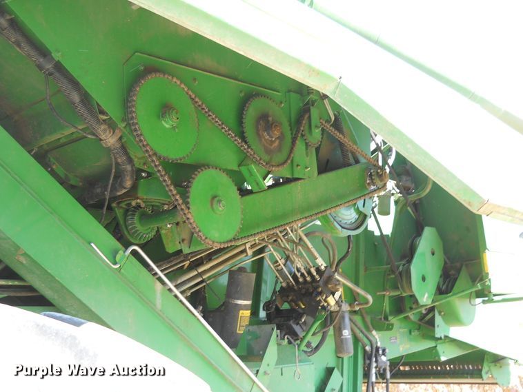 image for item HO9681 1998 John Deere 9610 Maximizer combine