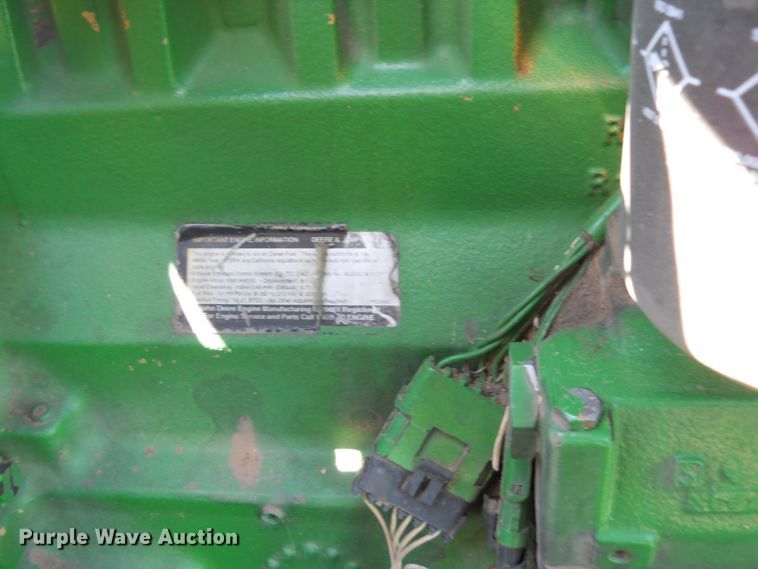 image for item HO9681 1998 John Deere 9610 Maximizer combine