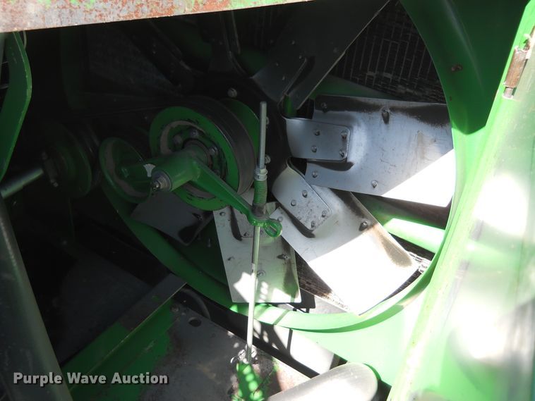 image for item HO9681 1998 John Deere 9610 Maximizer combine