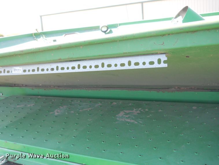 image for item HO9681 1998 John Deere 9610 Maximizer combine