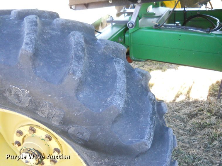 image for item HO9681 1998 John Deere 9610 Maximizer combine