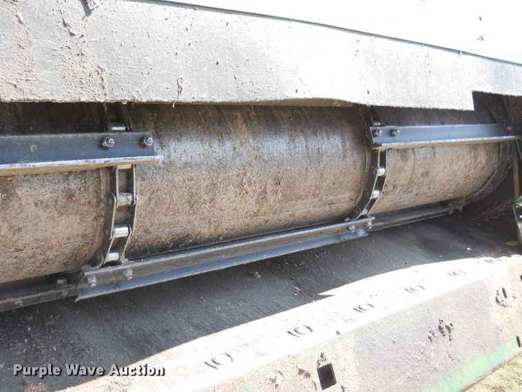 image for item HO9683 1988 John Deere 8820 Titan II combine