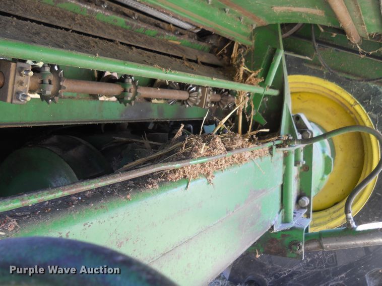 image for item HO9683 1988 John Deere 8820 Titan II combine