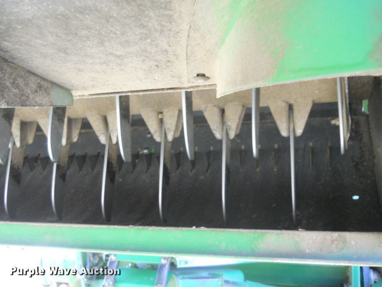 image for item HO9683 1988 John Deere 8820 Titan II combine