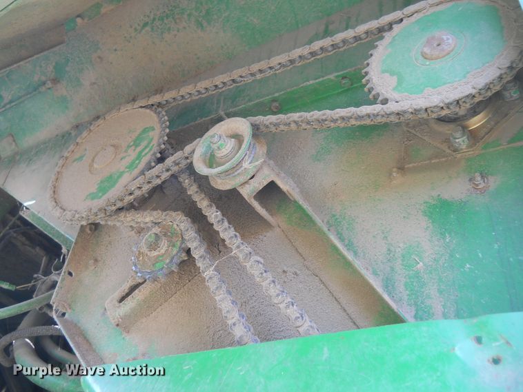 image for item HO9683 1988 John Deere 8820 Titan II combine