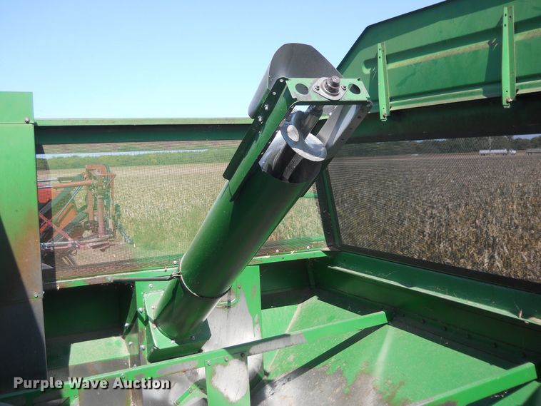 image for item HO9683 1988 John Deere 8820 Titan II combine