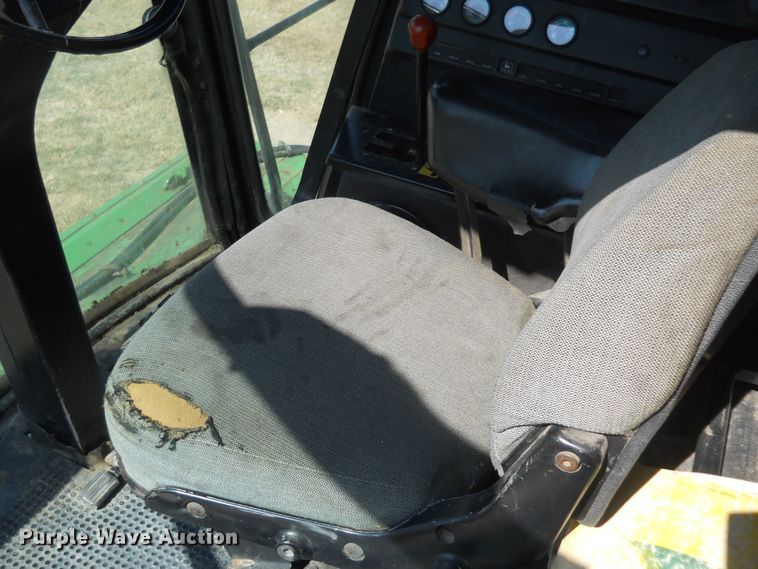 image for item HO9683 1988 John Deere 8820 Titan II combine