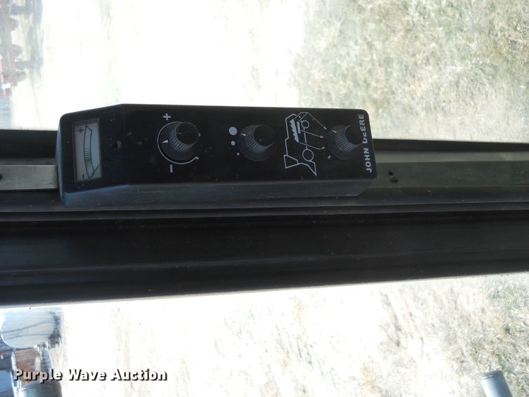 image for item HO9683 1988 John Deere 8820 Titan II combine