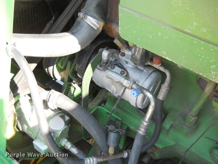 image for item HO9683 1988 John Deere 8820 Titan II combine