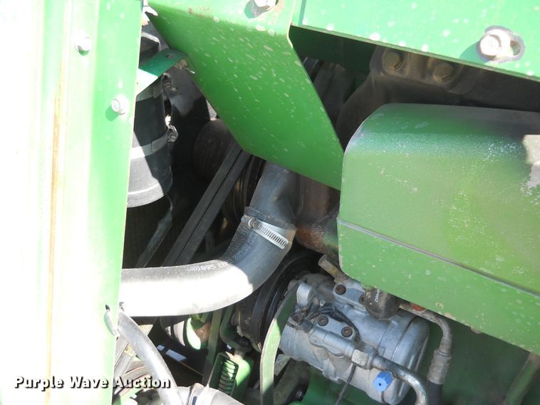 image for item HO9683 1988 John Deere 8820 Titan II combine