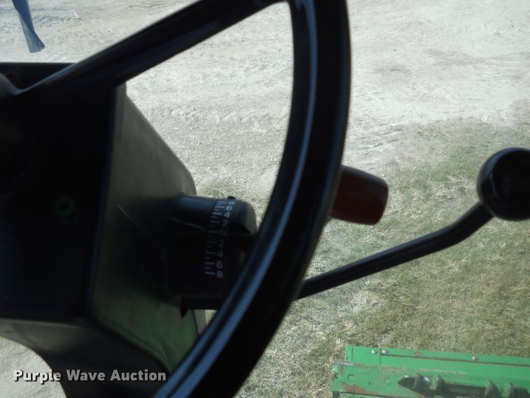 image for item HO9683 1988 John Deere 8820 Titan II combine