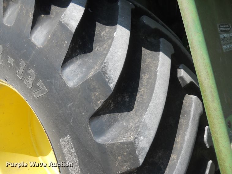 image for item HO9683 1988 John Deere 8820 Titan II combine