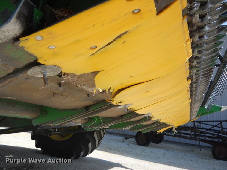 image for item HO9684 1988 John Deere 920 flex head