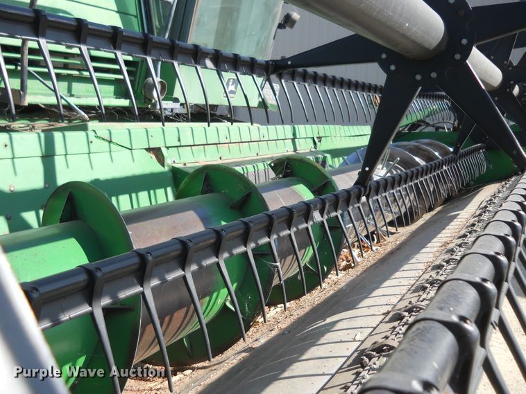 image for item HO9684 1988 John Deere 920 flex head