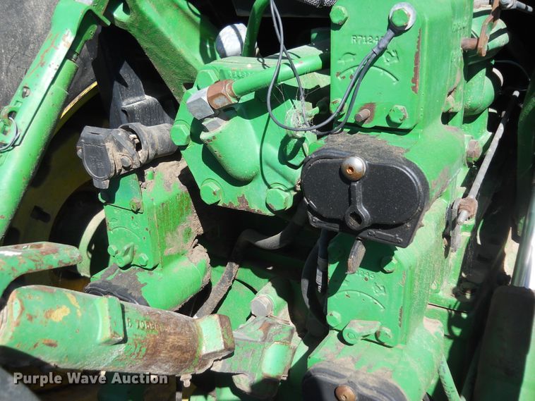 image for item HO9685 1989 John Deere 4955  MFWD tractor