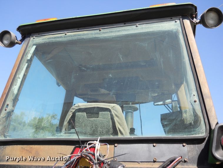 image for item HO9685 1989 John Deere 4955  MFWD tractor