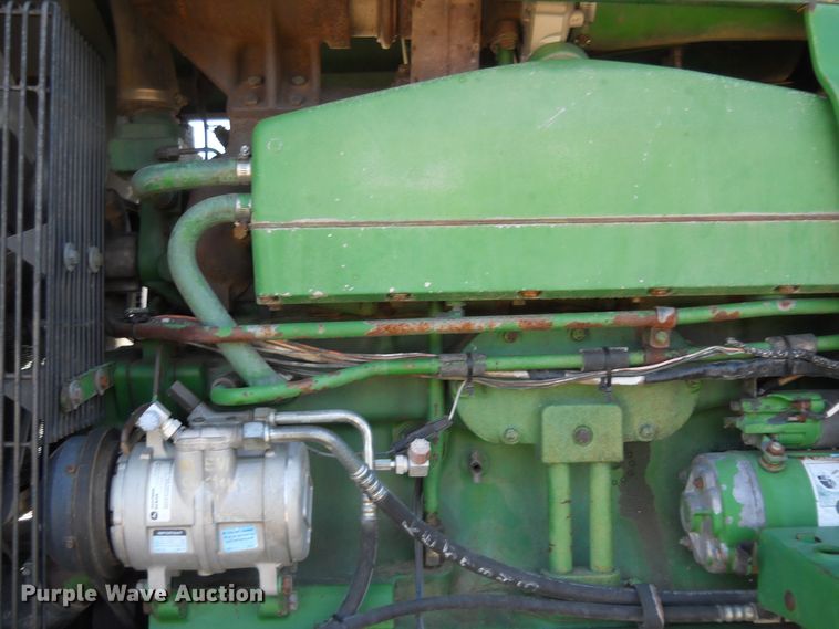 image for item HO9685 1989 John Deere 4955  MFWD tractor