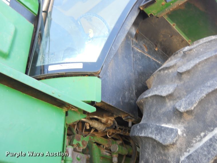 image for item HO9685 1989 John Deere 4955  MFWD tractor