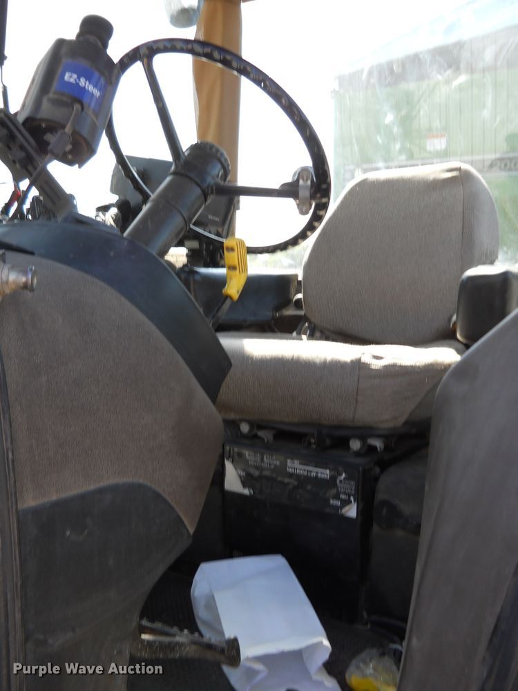 image for item HO9685 1989 John Deere 4955  MFWD tractor