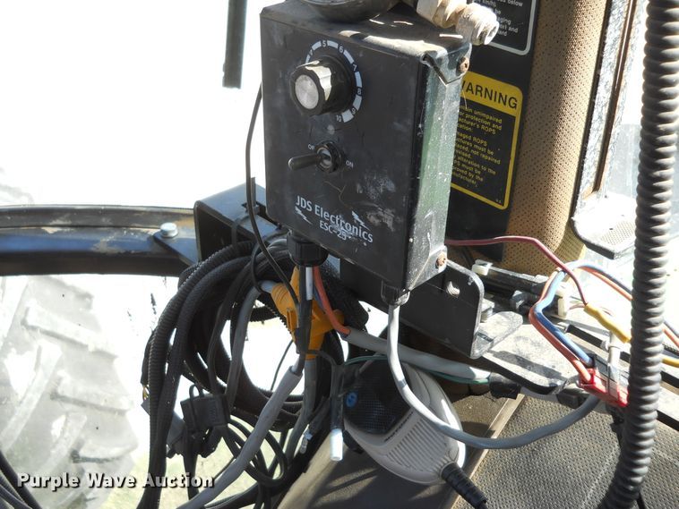 image for item HO9685 1989 John Deere 4955  MFWD tractor