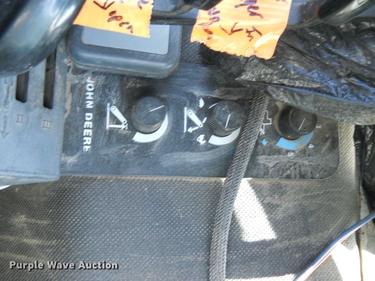 image for item HO9685 1989 John Deere 4955  MFWD tractor