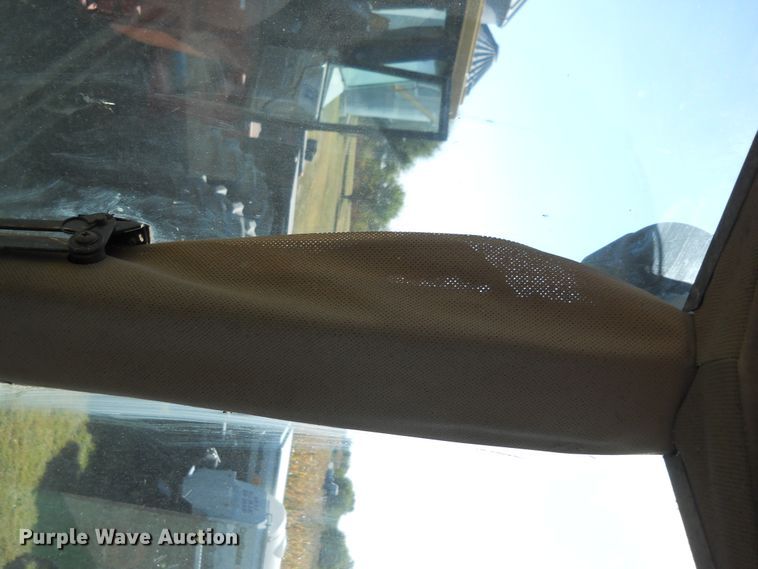 image for item HO9685 1989 John Deere 4955  MFWD tractor