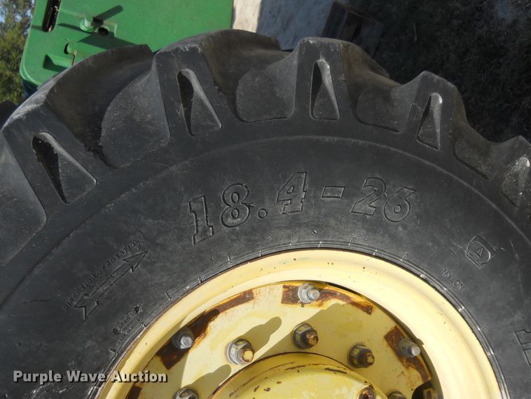 image for item HO9685 1989 John Deere 4955  MFWD tractor