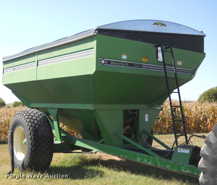 image for item HO9686 Unverferth 7200 grain cart