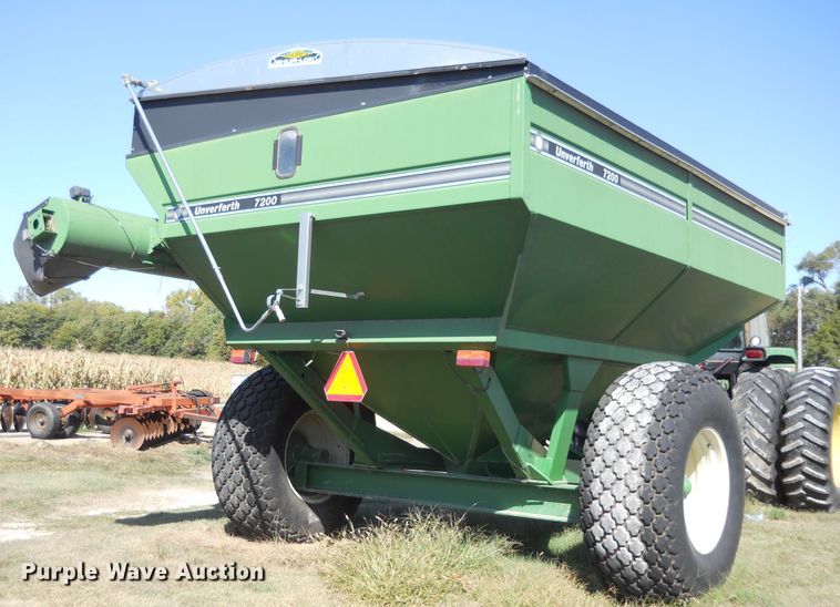 image for item HO9686 Unverferth 7200 grain cart