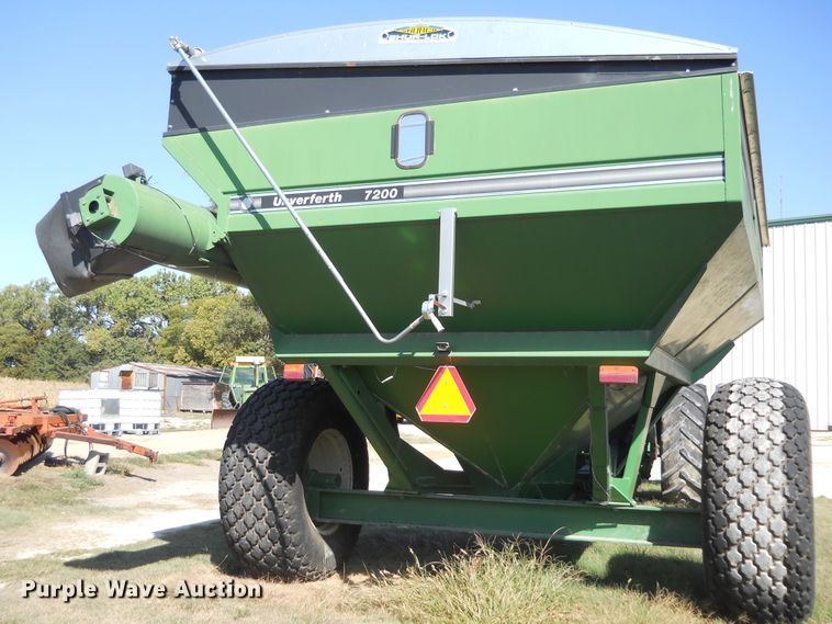 image for item HO9686 Unverferth 7200 grain cart