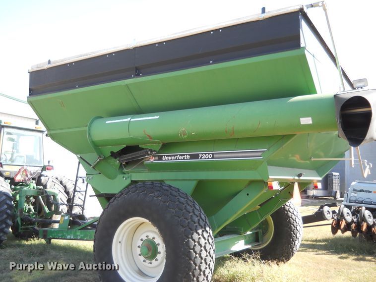 image for item HO9686 Unverferth 7200 grain cart