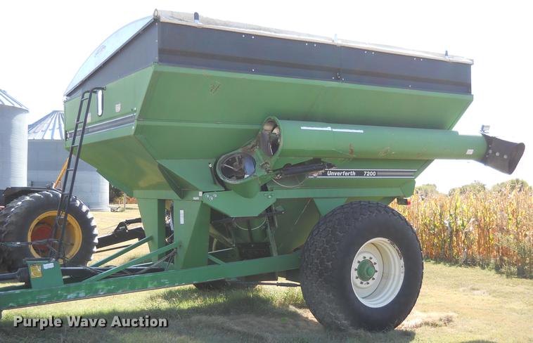 image for item HO9686 Unverferth 7200 grain cart