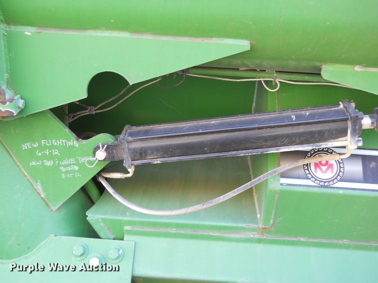 image for item HO9686 Unverferth 7200 grain cart