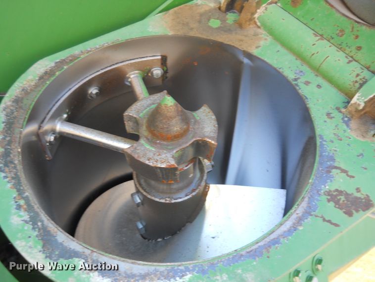 image for item HO9686 Unverferth 7200 grain cart