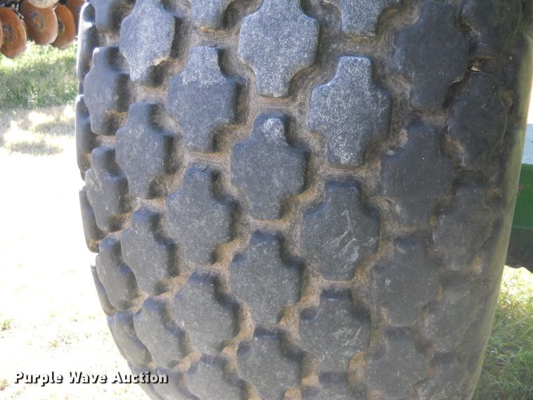 image for item HO9686 Unverferth 7200 grain cart