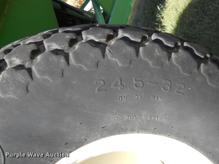 image for item HO9686 Unverferth 7200 grain cart