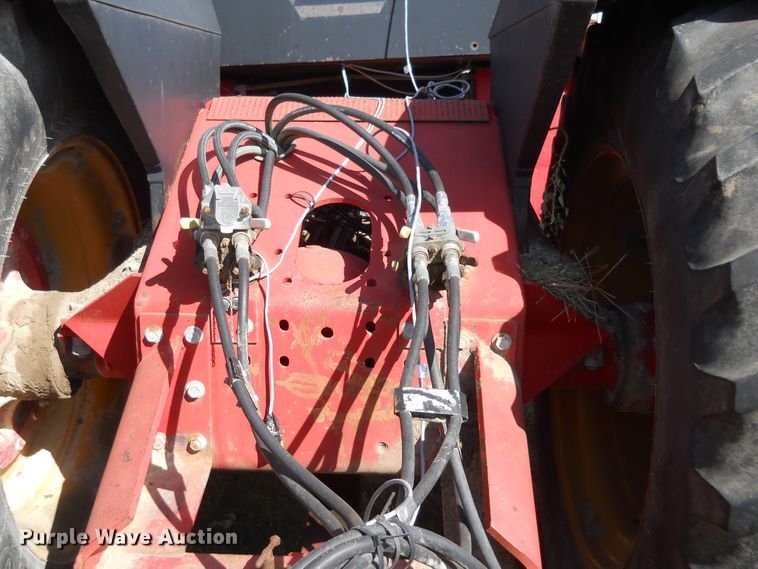 image for item HO9687 1985 Versatile 936  4WD tractor