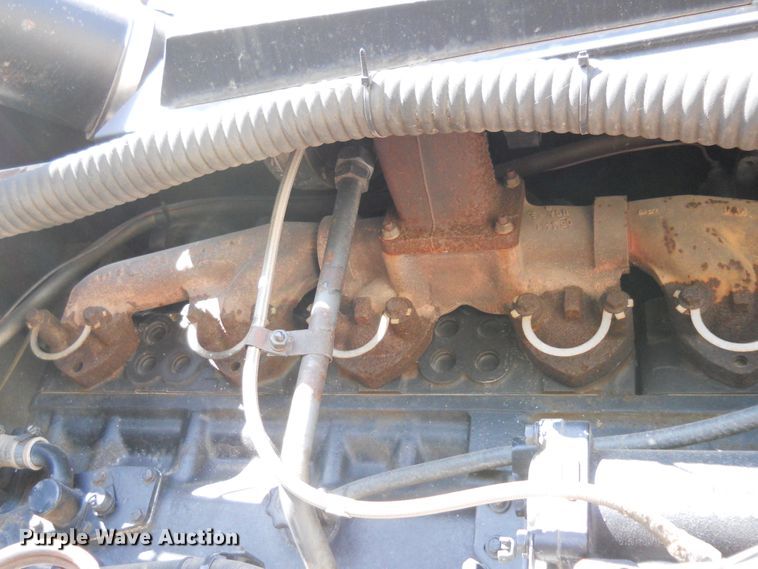 image for item HO9687 1985 Versatile 936  4WD tractor