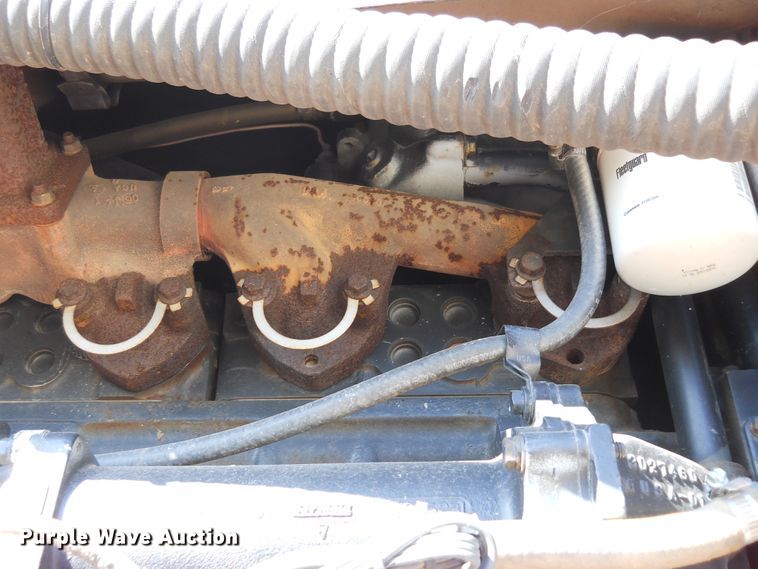 image for item HO9687 1985 Versatile 936  4WD tractor