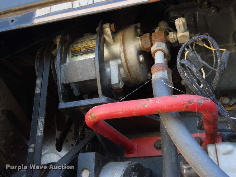 image for item HO9687 1985 Versatile 936  4WD tractor