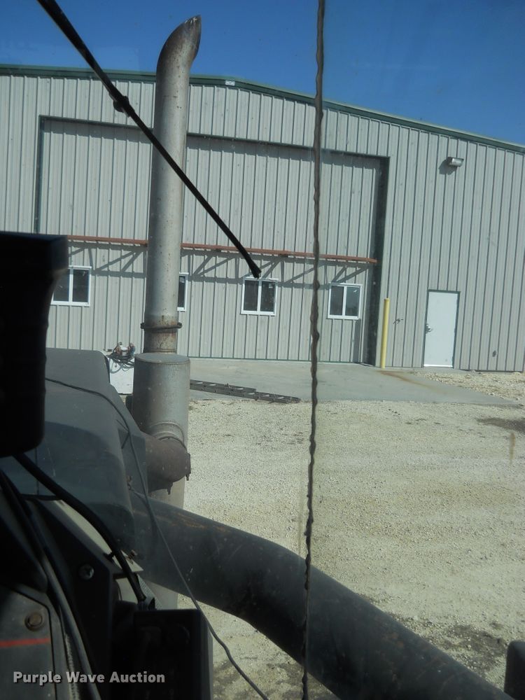 image for item HO9687 1985 Versatile 936  4WD tractor