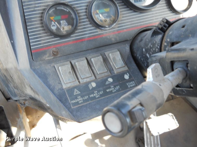 image for item HO9687 1985 Versatile 936  4WD tractor