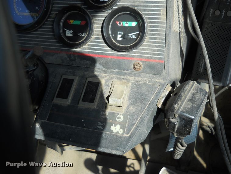 image for item HO9687 1985 Versatile 936  4WD tractor