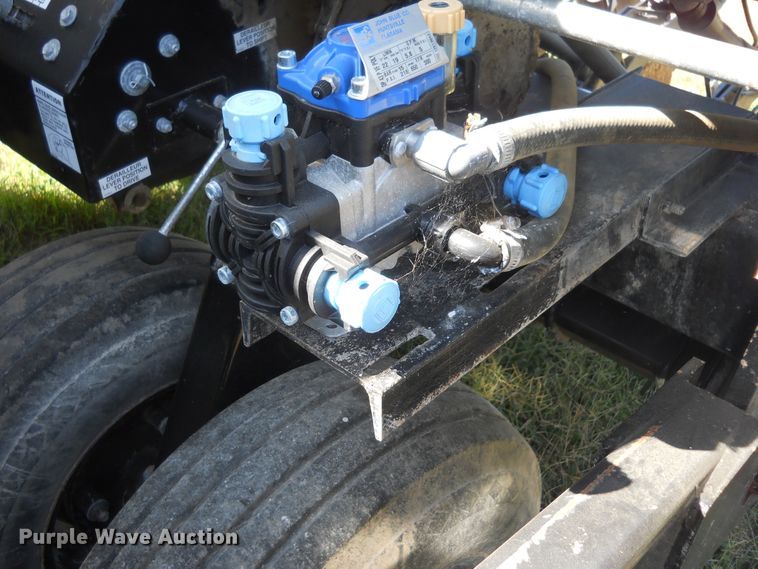 image for item HO9688 2006 CrustBuster 4030 All-Plant no-till grain drill