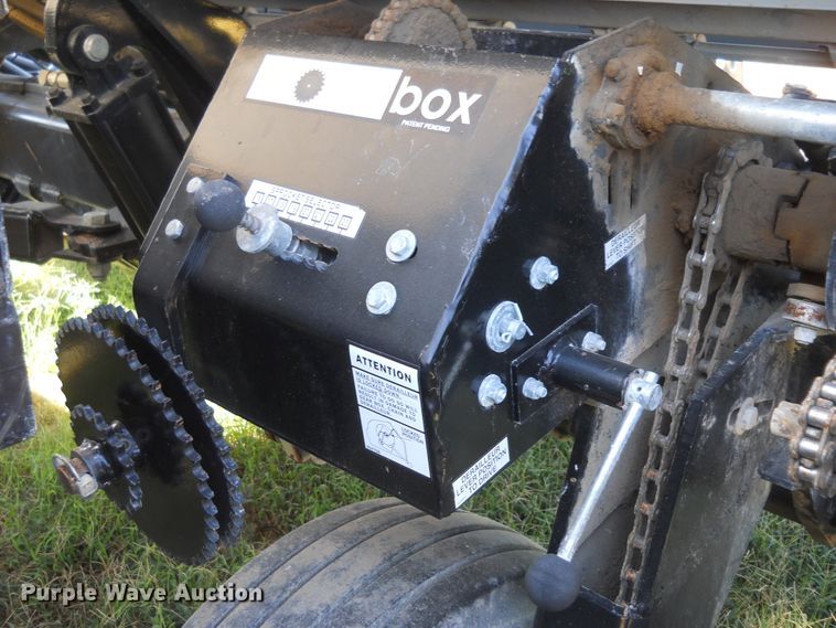 image for item HO9688 2006 CrustBuster 4030 All-Plant no-till grain drill